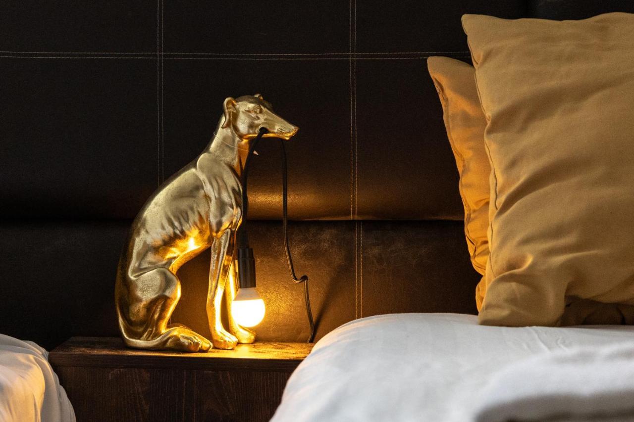 London - 4 Bed - Sleeps 8 - Garden - Pet Friendly Villa Bagian luar foto